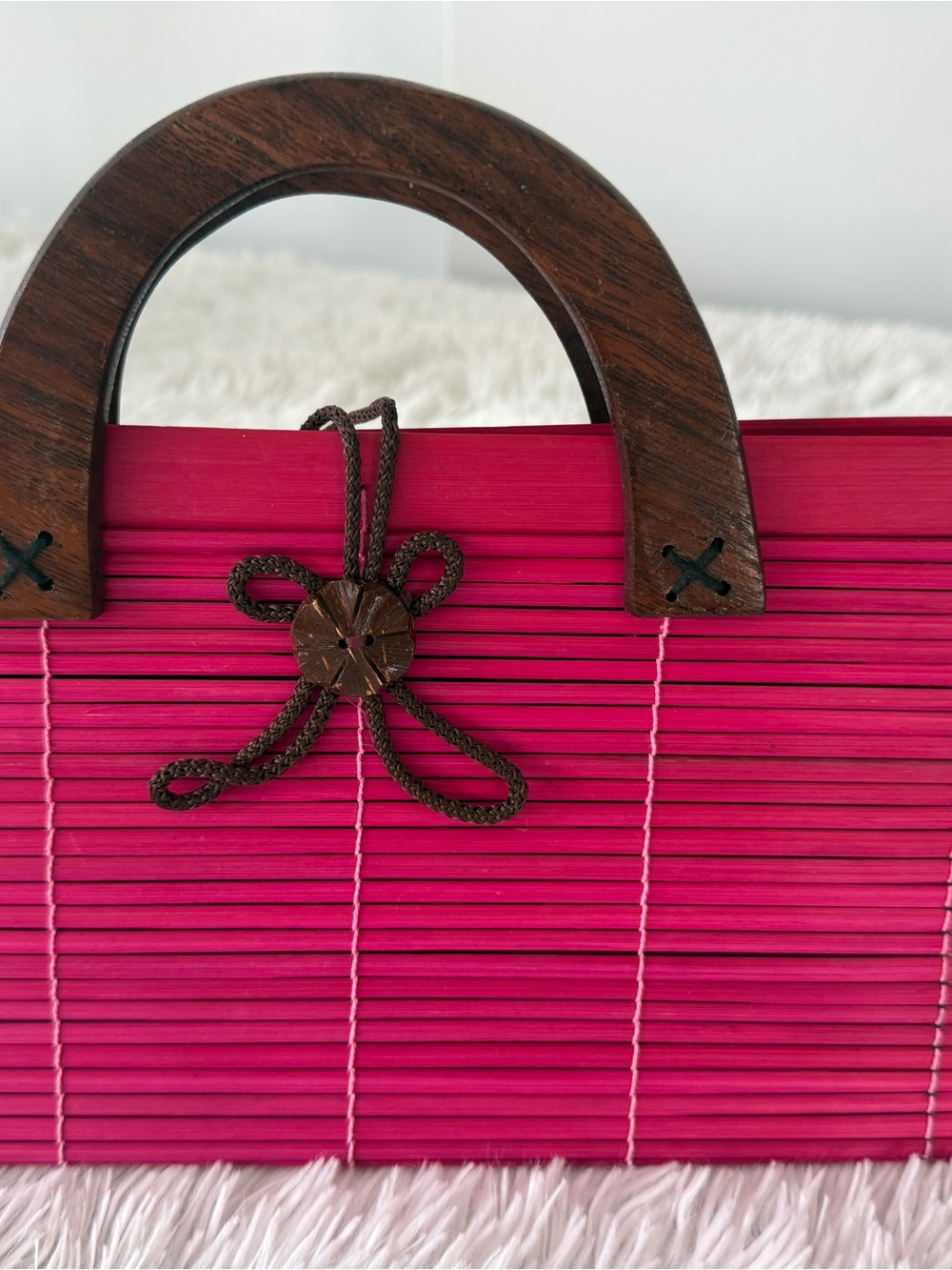 Vintage-Style Pink Bamboo Handbag with Wooden Handles